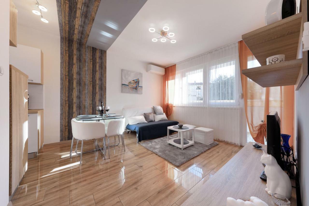 Apartments Angelica 扎达尔 外观 照片