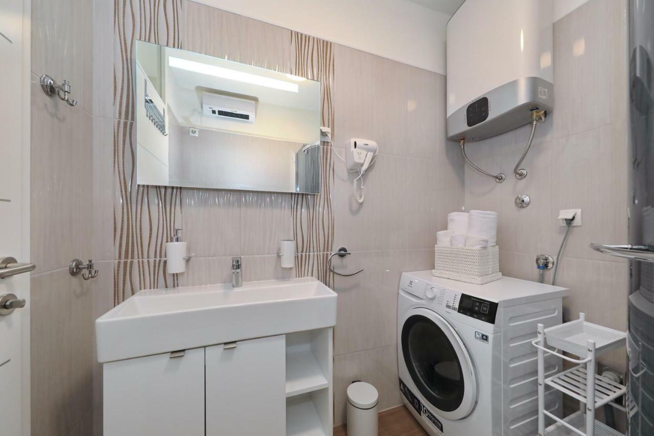 Apartments Angelica 扎达尔 外观 照片