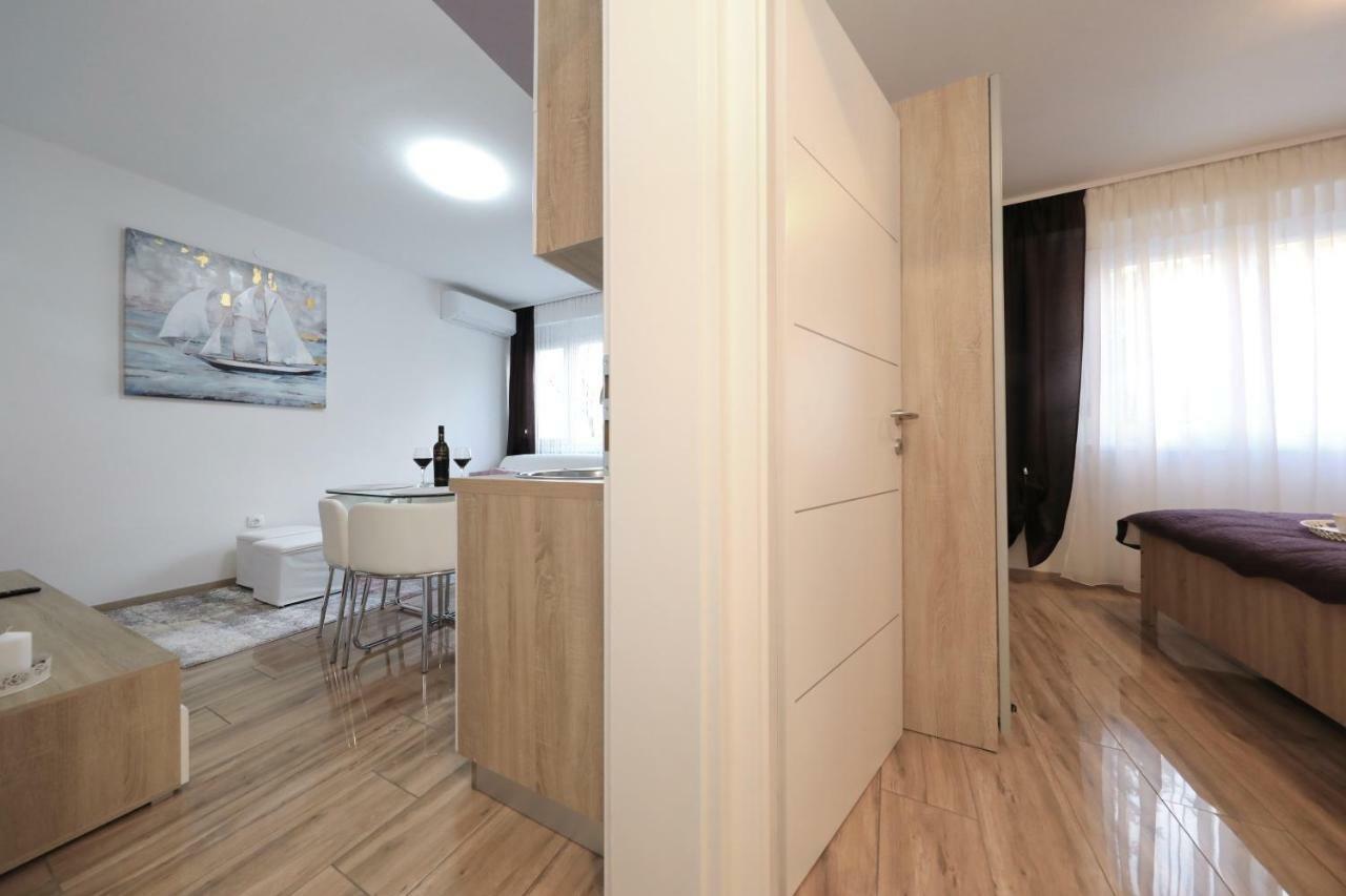 Apartments Angelica 扎达尔 外观 照片