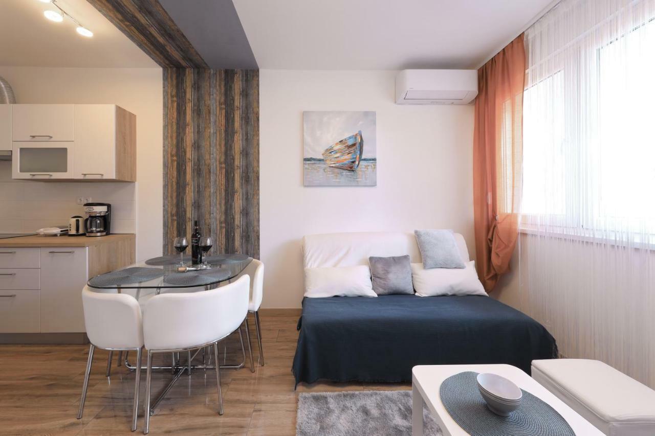Apartments Angelica 扎达尔 外观 照片